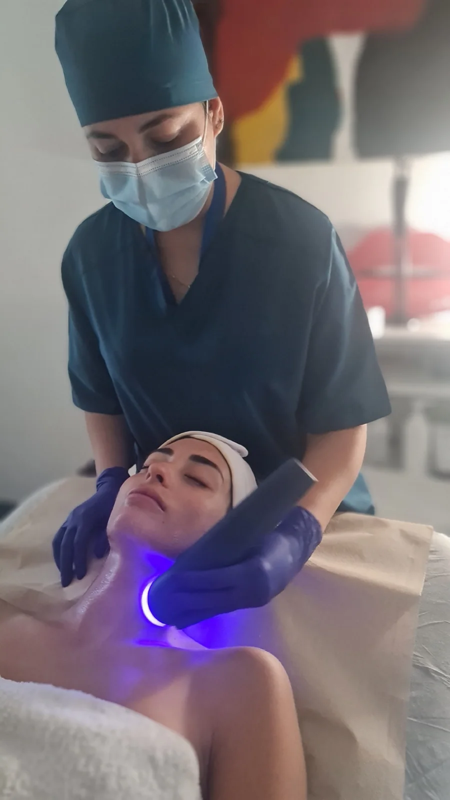 Manchas y léntigos en Bilbao: tratamiento facial con luz en Clínica Malai